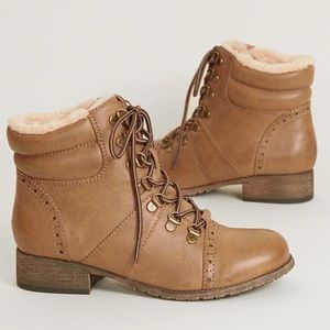 BKE Sole Camio Boot, toffee, size 7.5 M